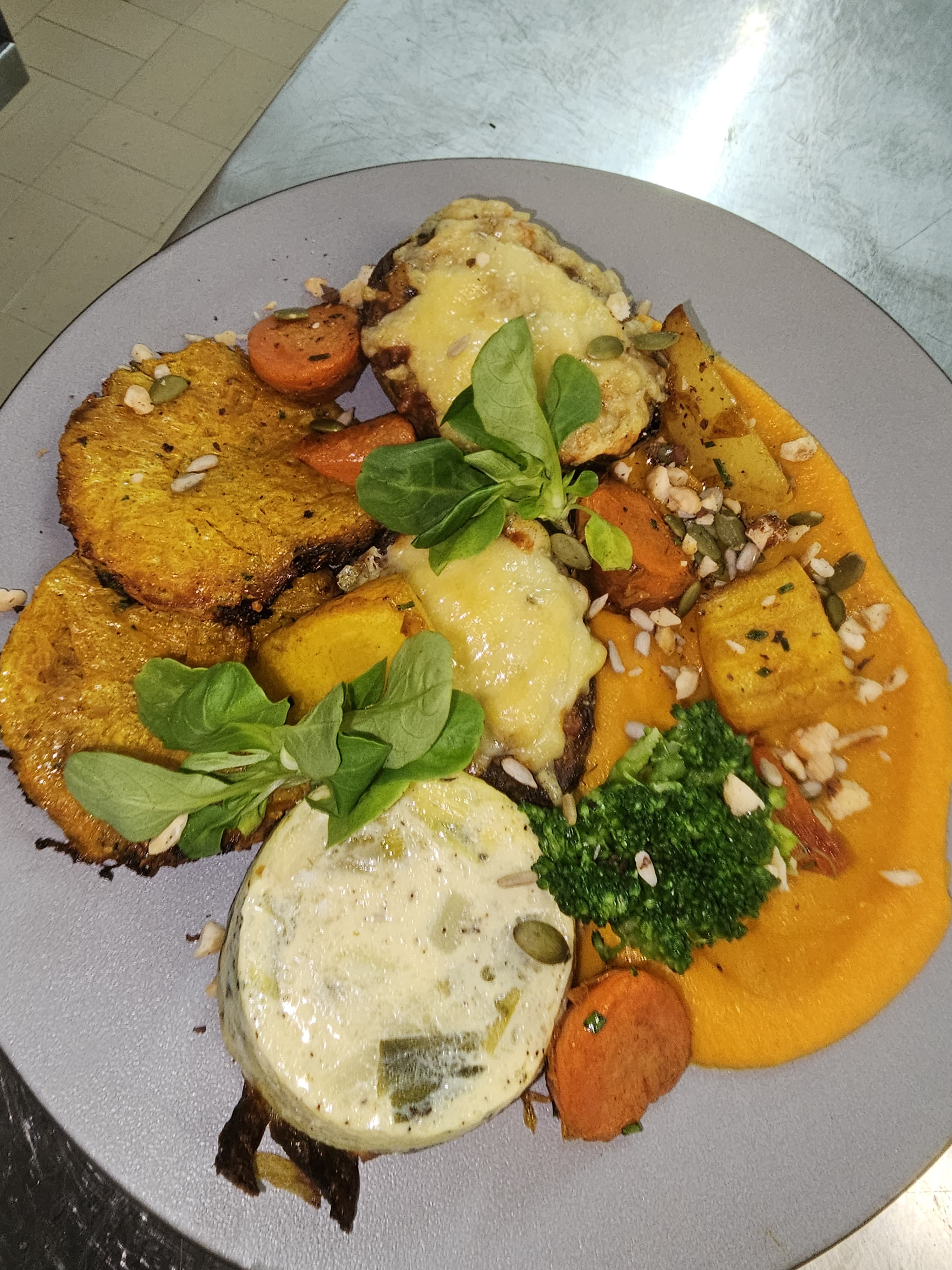 Assiette végétarienne maison